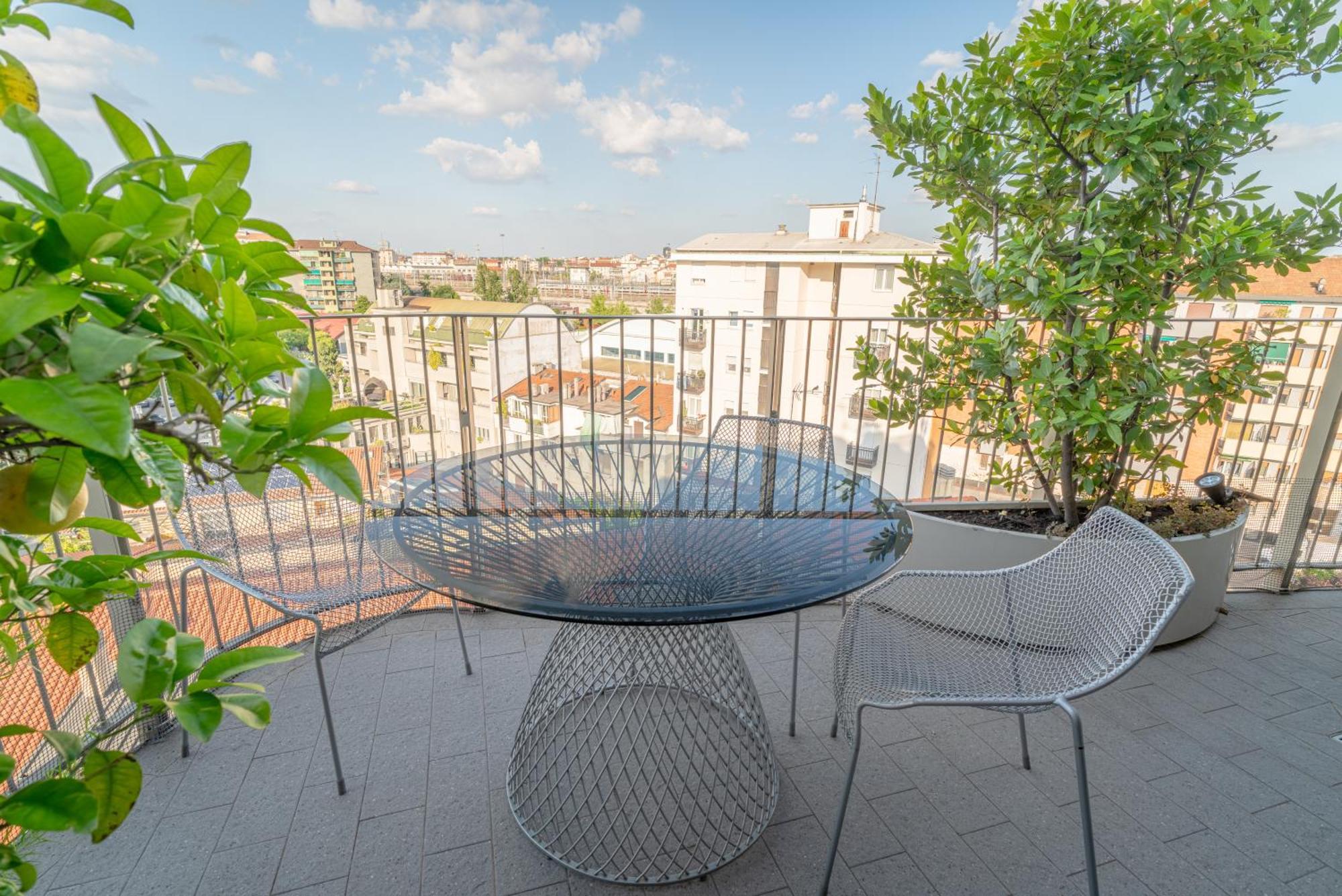 Fiftyfive-one Zuretti Apartahotel Milán